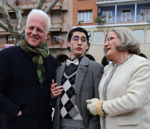 El público responde a la llamada del comercio riojano y acude a Logrostock antes de inaugurarse